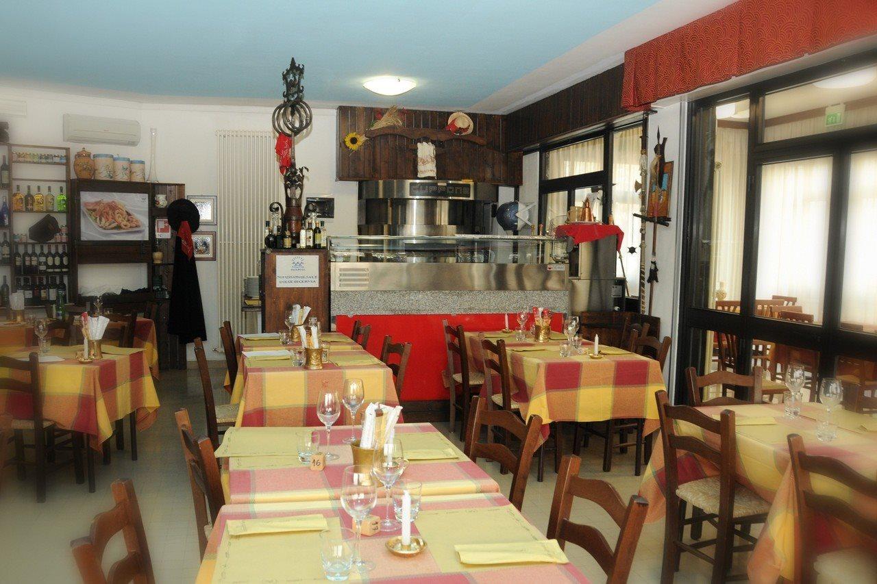 Hotel Genzianella Cervia Bagian luar foto