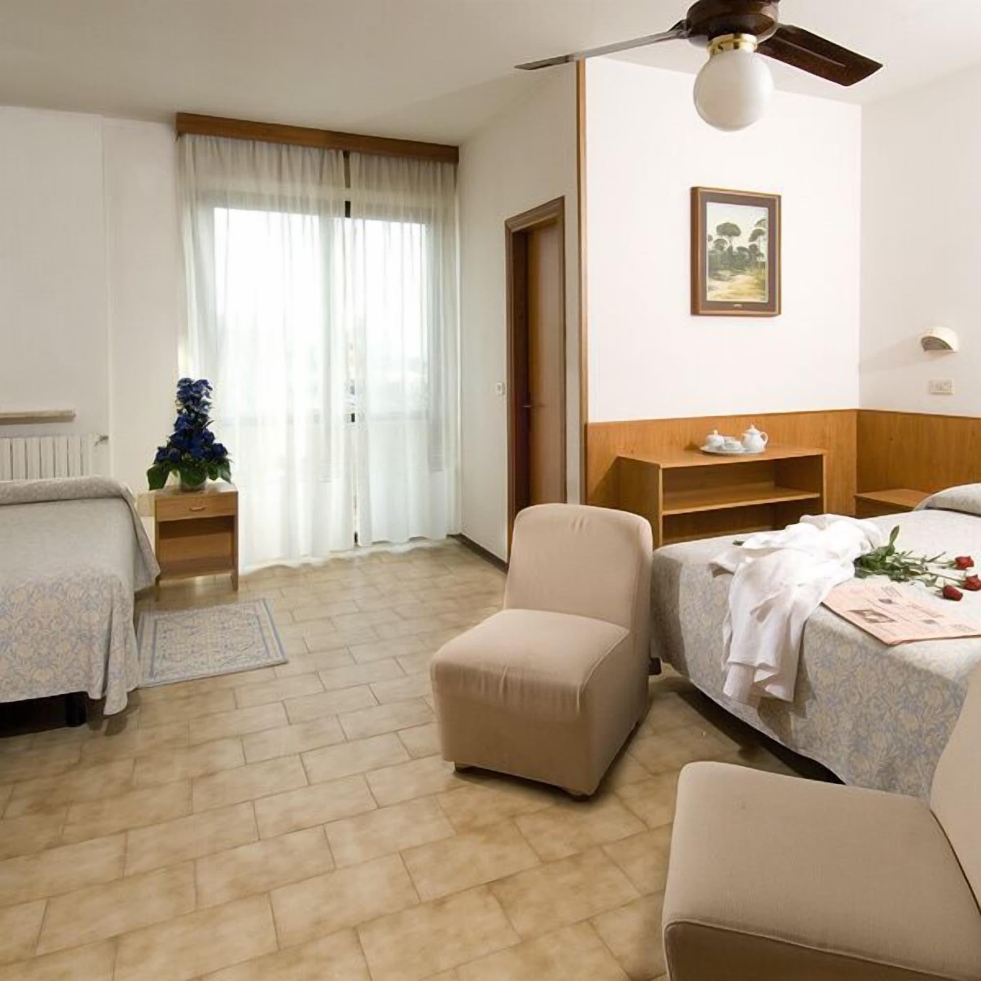 Hotel Genzianella Cervia Bagian luar foto