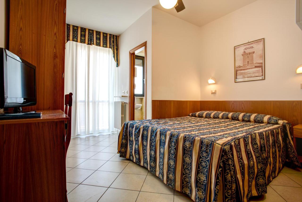Hotel Genzianella Cervia Bagian luar foto