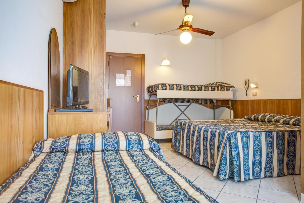 Hotel Genzianella Cervia Bagian luar foto