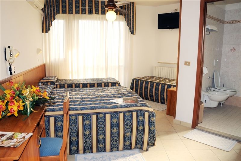 Hotel Genzianella Cervia Bagian luar foto